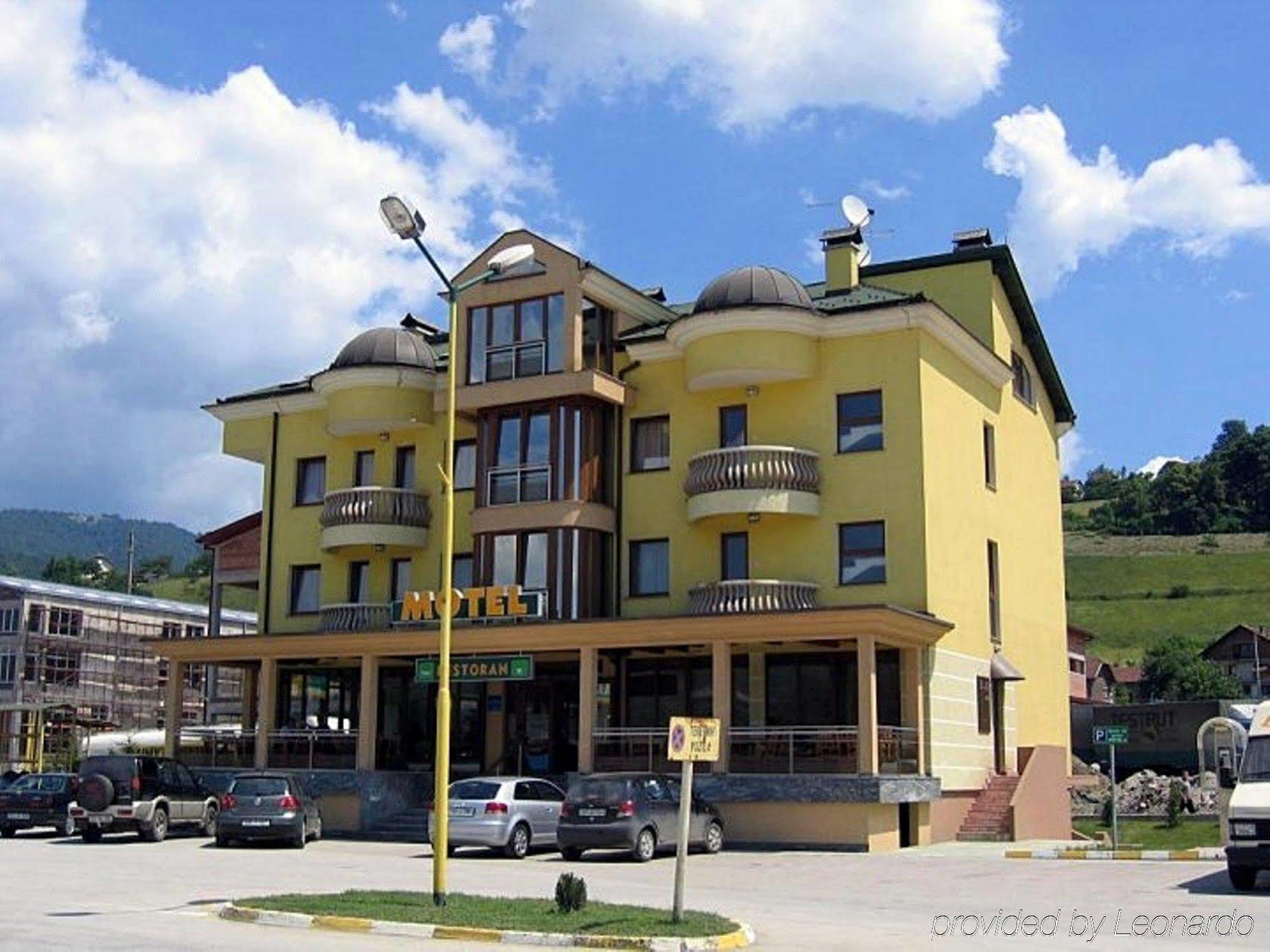 Motel Almy Zeniça Dış mekan fotoğraf